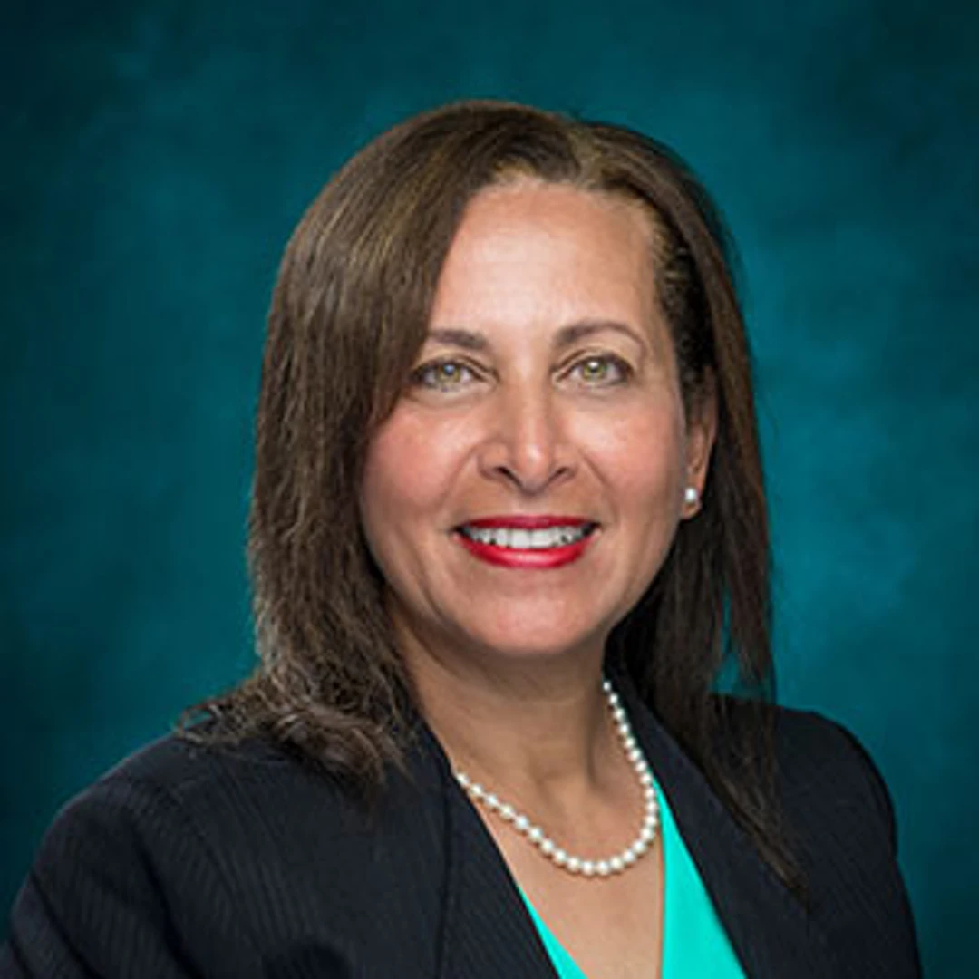 Hala Strohmier Berry