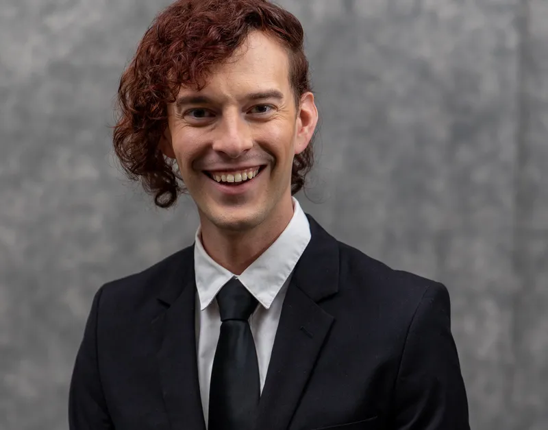 Reeves, director of Online Learning and Support, explores how AI can enhance classroom learning in his latest article for Inside Higher Ed.