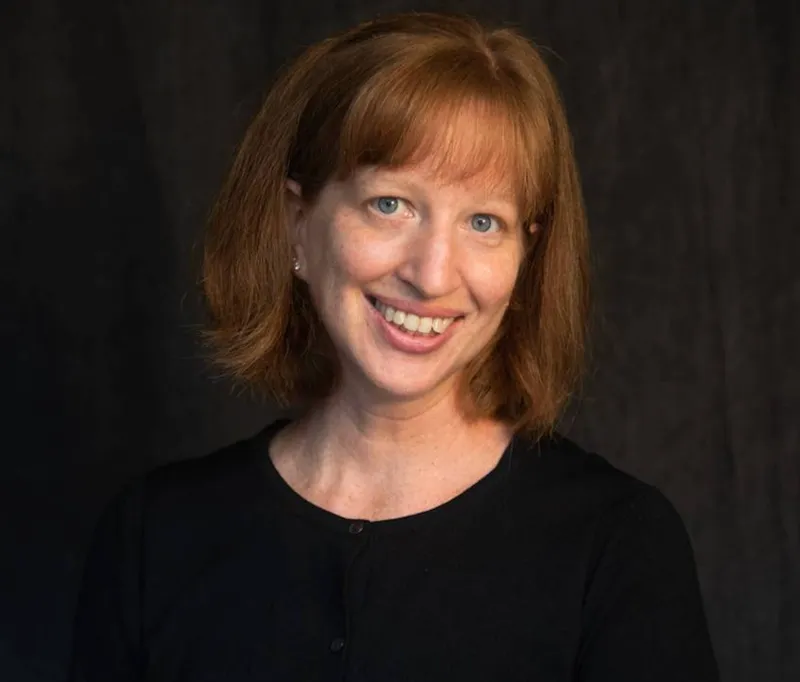 Associate Professor Julie Wise recently took part in a conference and published a journal article exploring various aspects of Victorian-era literature.